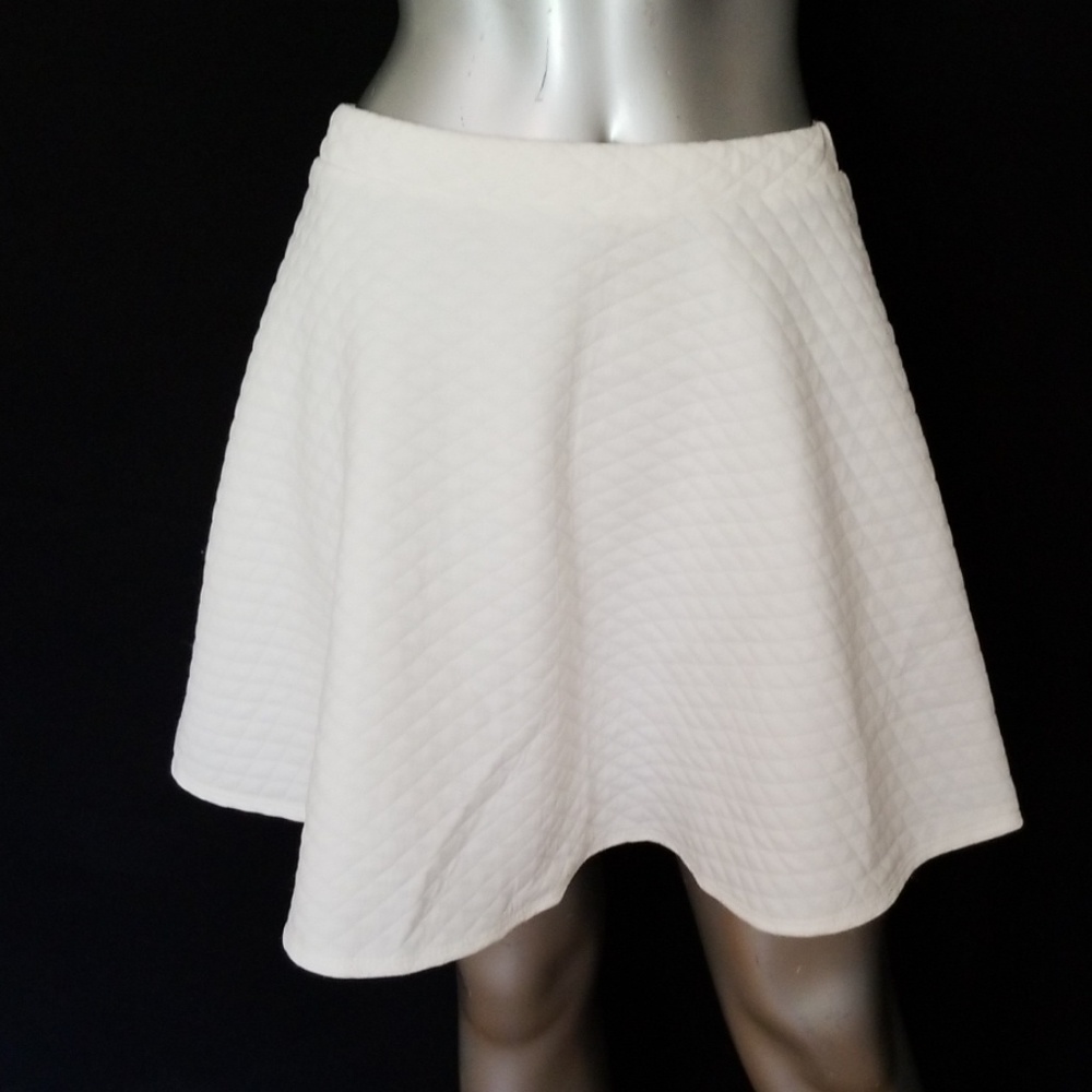 🌼4/$20🌼Hot Girl Quilted Skater Skirt